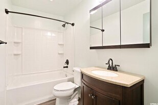 Building Photo - 2081 E 1180 S