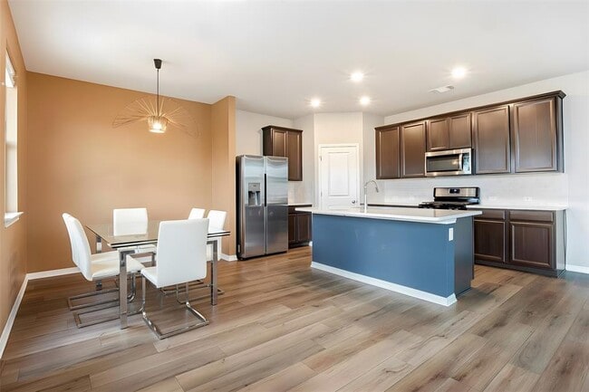 Building Photo - 13114 Brave Tenderfoot Trl