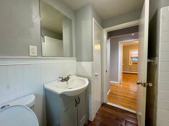 Building Photo - 25 Westmoor Rd