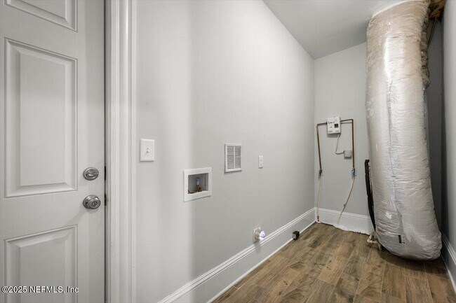 Building Photo - 1913 Redell St