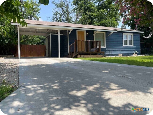 Building Photo - 284 Perryman St