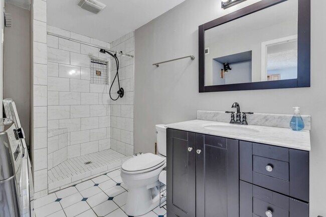 Building Photo - 272 Rio Vista Dr