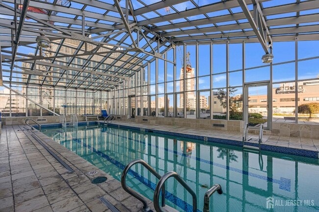 Building Photo - 1 Spring St