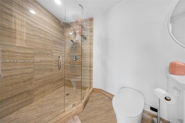 Building Photo - 16001 Collins Ave