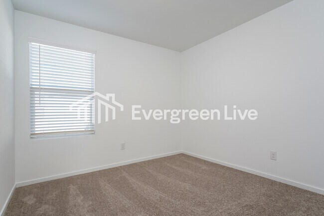 Building Photo - 10504 Desert Hawk Cir