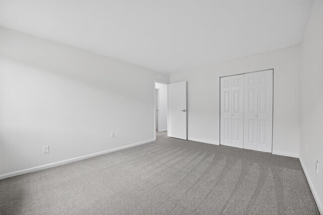 Building Photo - 16 Scarborough Ln