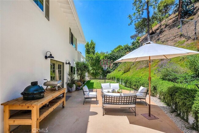 Building Photo - 17152 Escalon Dr