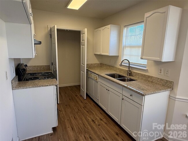 Building Photo - 12631 Cumberland Crest Dr