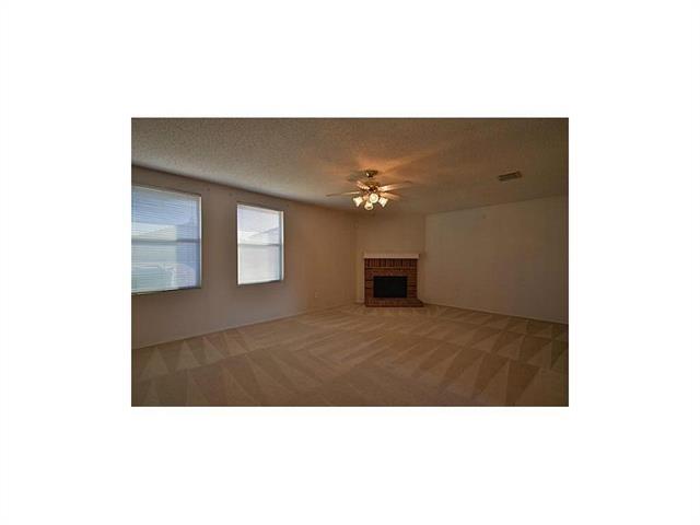Building Photo - 907 Sanden Blvd