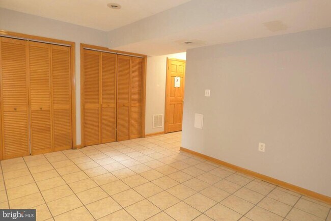 Building Photo - 552 Sparkleberry Terrace NE