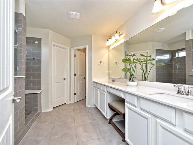 Building Photo - 177 Carlina Lp