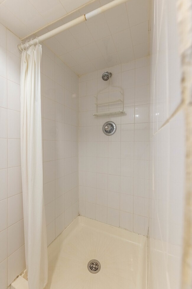 Building Photo - 6405 S Tripp Ave