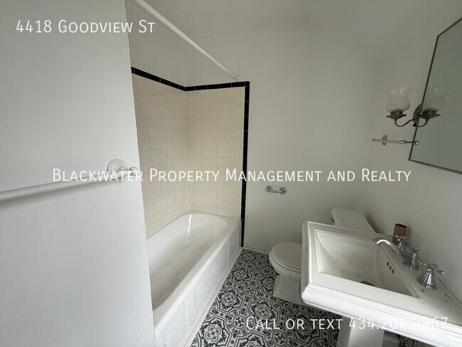 Building Photo - 4418 Goodview St