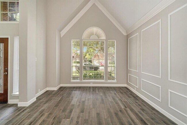 Building Photo - 1123 Misty Lake Dr