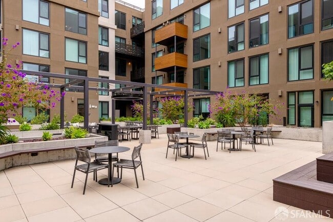 Building Photo - 260 Brooklyn Basin Wy