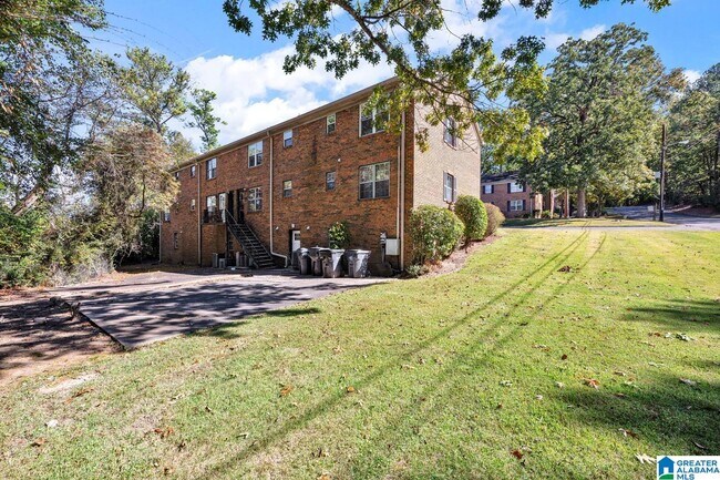 Building Photo - 2060 Montreat Dr