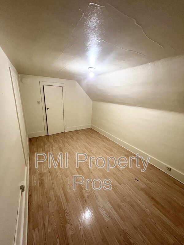 Building Photo - 2217A S 19th St