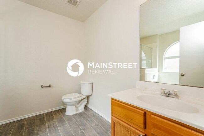 Building Photo - 3 Bedroom Pet-Friendly Home in DESOTO, TX with Main Street Renewal