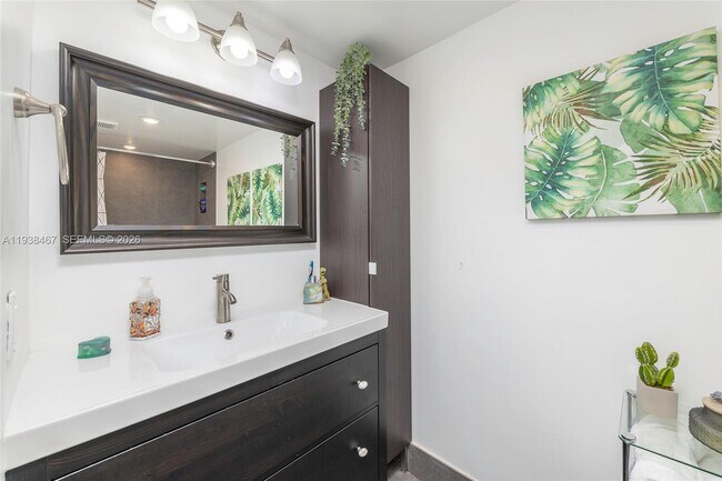 Building Photo - 15761 SW 137th Ave