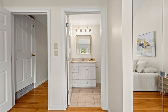 Building Photo - 30 Breakwater Cove