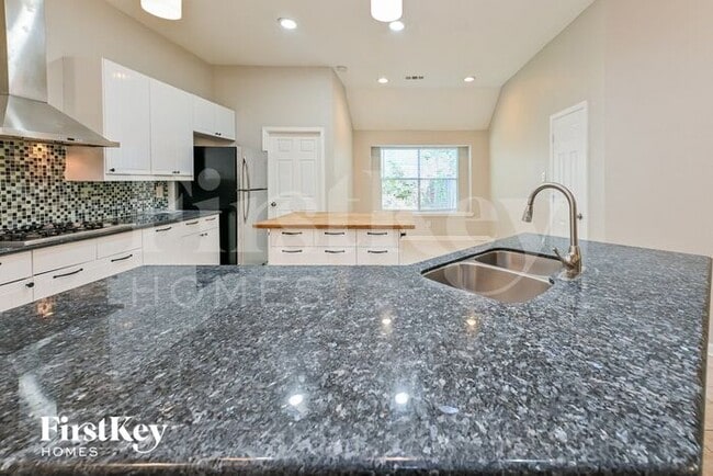 Building Photo - 11906 Knoll Bend Ct