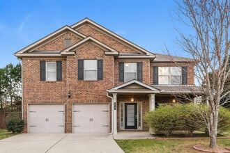 Building Photo - 559 Dahlia Dr