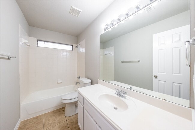 Building Photo - 1067 Valley Vista Dr