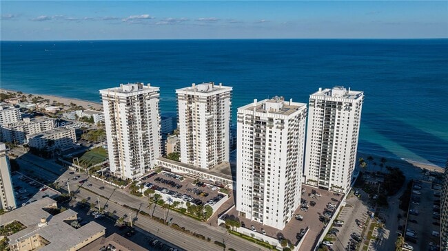 Building Photo - 2101 S Ocean Dr