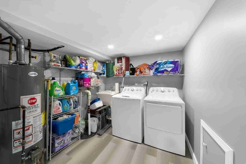 Building Photo - 264 N Southport Rd