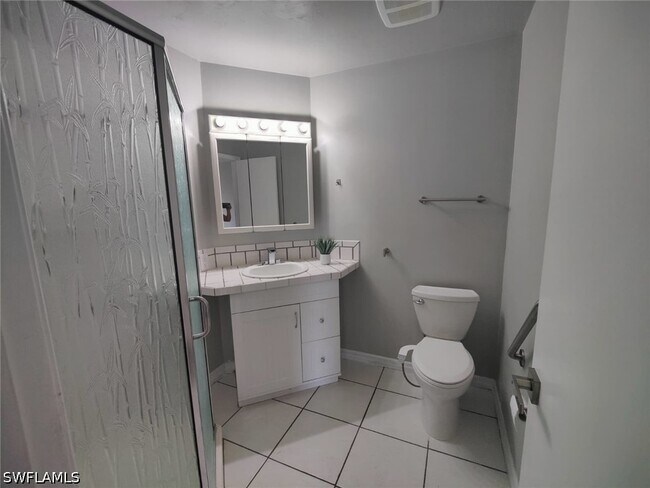 Building Photo - 2668 Kings Lake Blvd