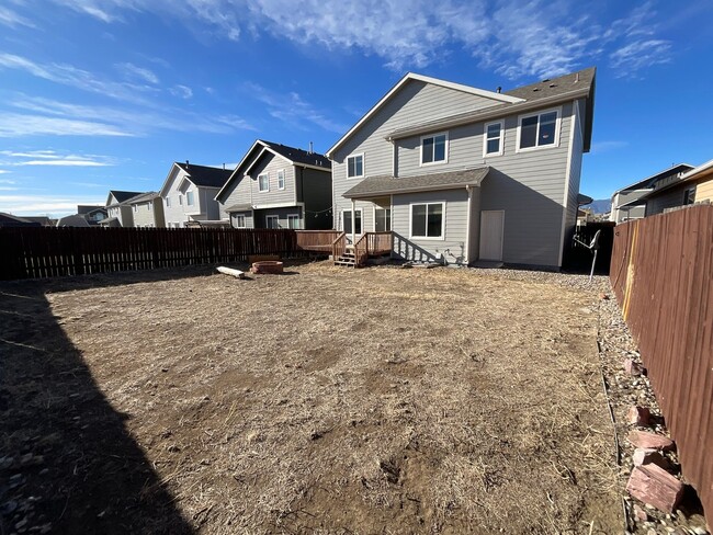 Building Photo - 4 Bedroom Home Available Near Marksheffel ...