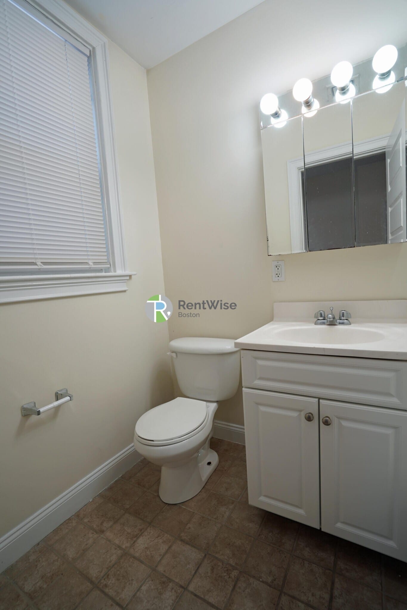 Building Photo - 53 Ashford St