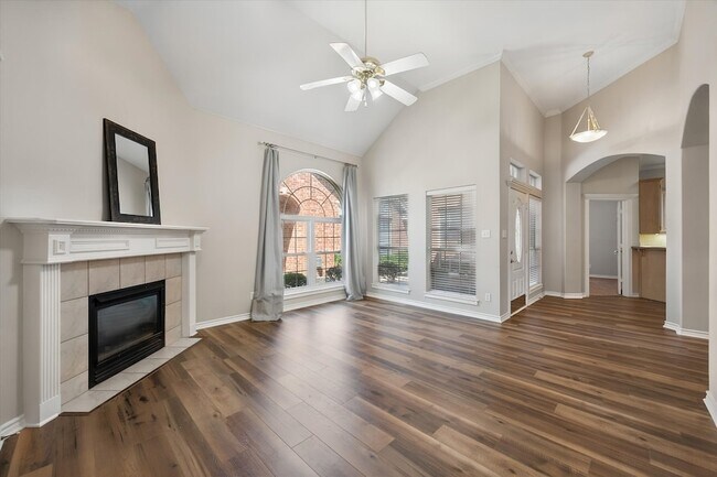 Building Photo - 2313 Ragland Rd