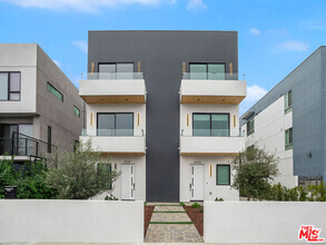 Building Photo - 4543 Tujunga Ave