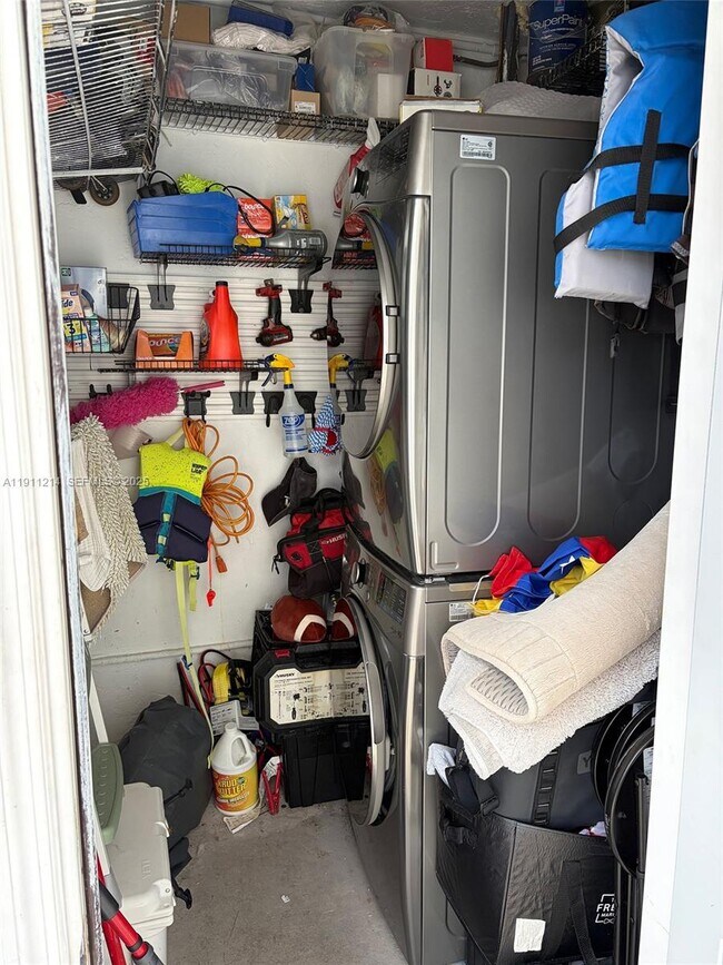 Building Photo - 3690 NE 167th St