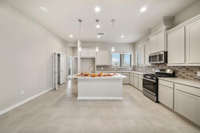 Building Photo - 1547 Crystal Stream Dr
