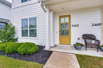 Building Photo - 3465 Vista Highlands Ln