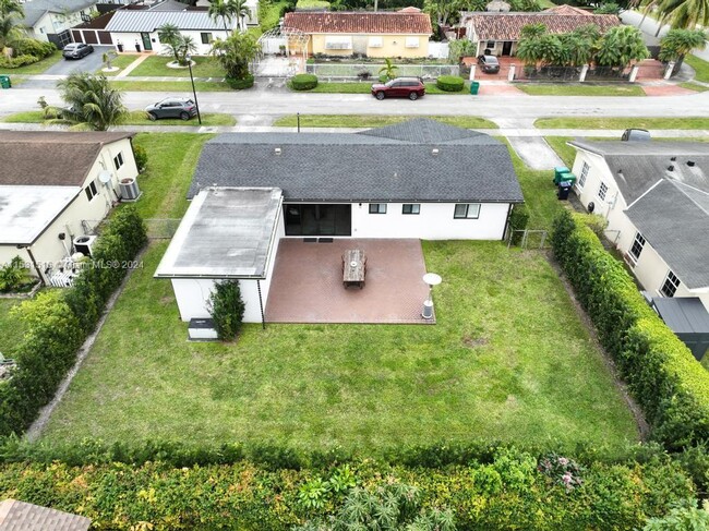 Building Photo - 5210 SW 128th Ct