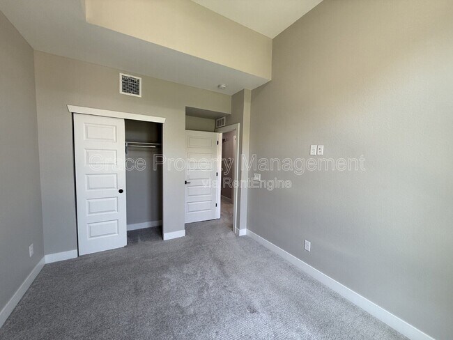 Building Photo - 2820 W 53rd Ave