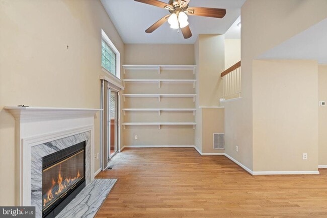 Building Photo - 8303 Linden Oaks Ct
