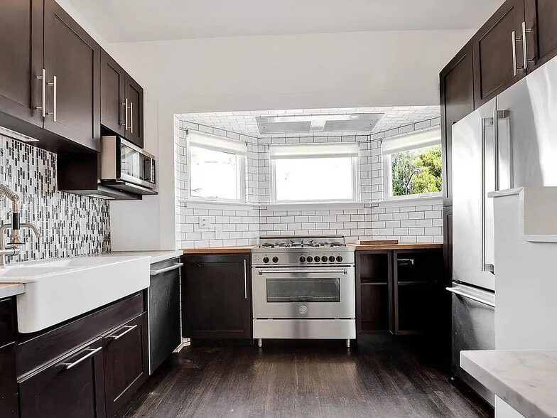 Bertazonni stove, Bosch 800 diswasher - 1350 Dolores St