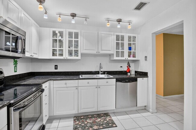 Building Photo - 9364 Sable Ridge Cir