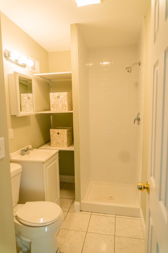 Master Bath - 61 Tristan Rd