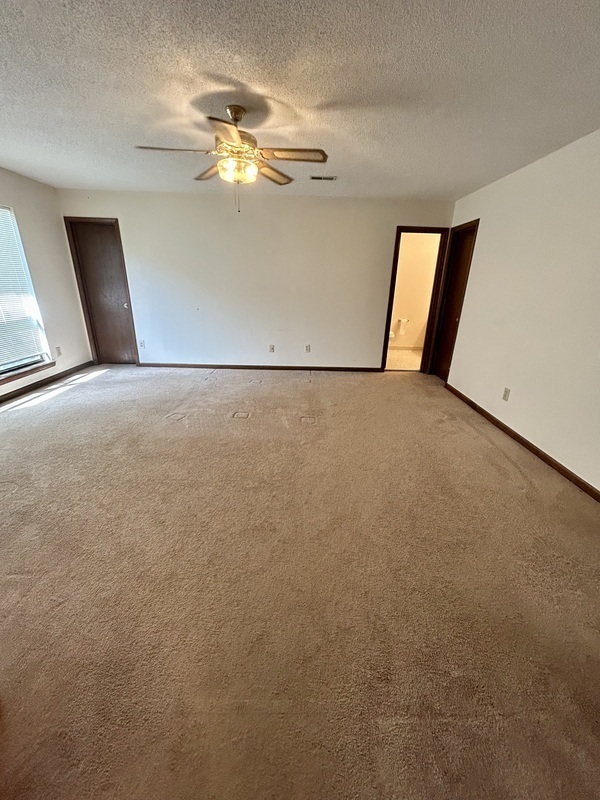 Building Photo - 6521 Danbrook Park Dr