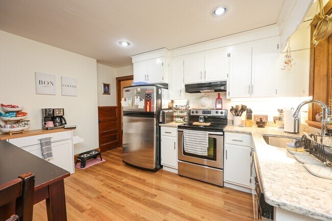 Building Photo - 19 Burton Terrace