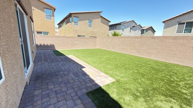 Building Photo - 1180 Pitaya Ct