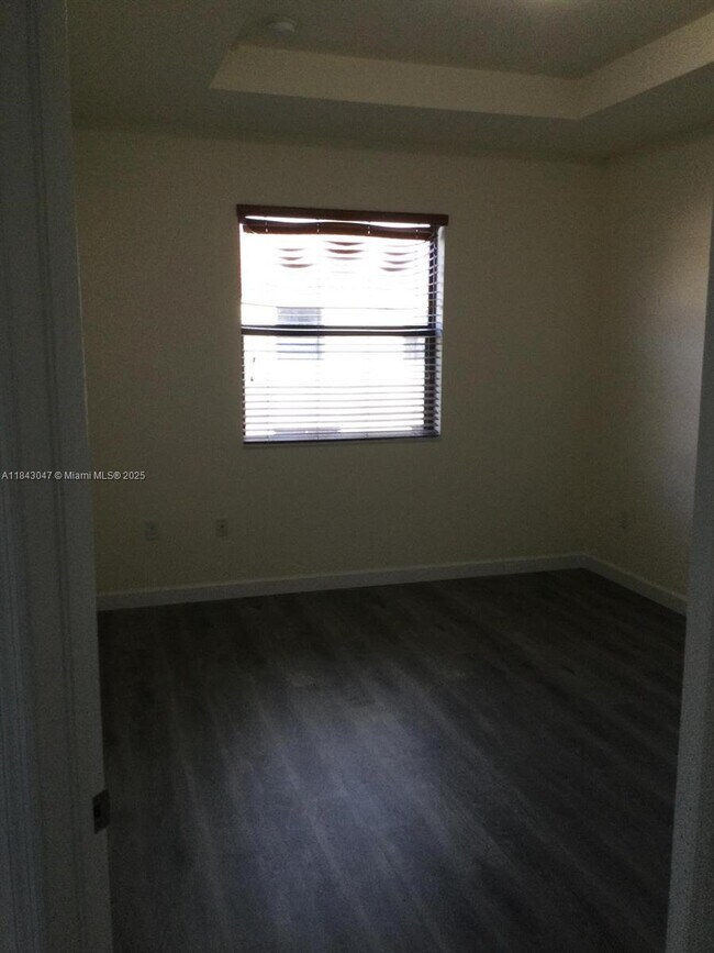 Building Photo - 17370 SW 153rd Ave