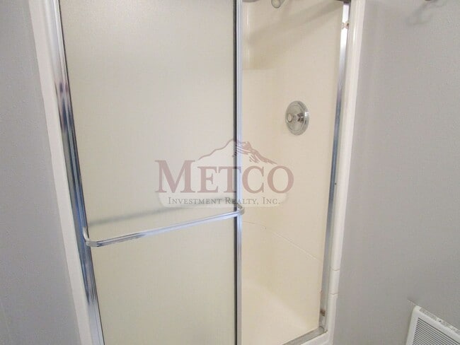 Building Photo - 09601