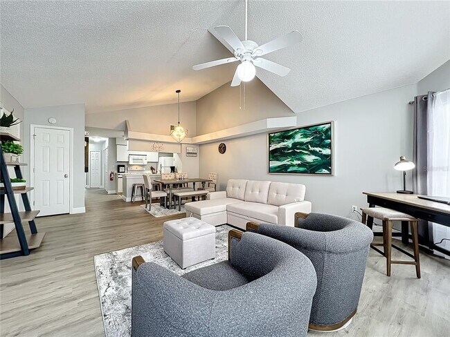 Building Photo - 2731 N Poinciana Blvd