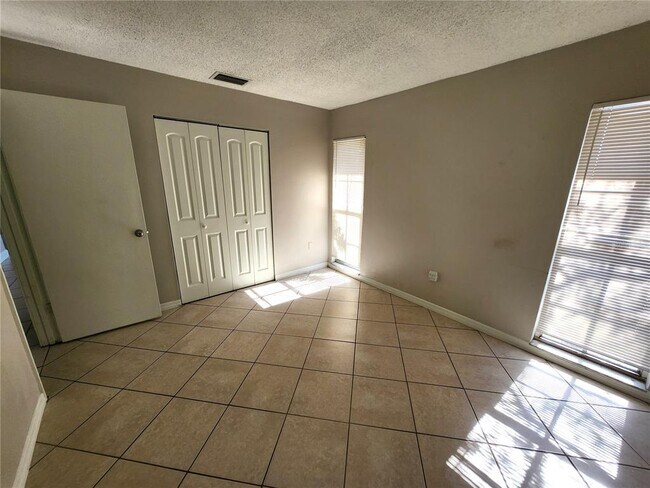 Building Photo - 7321 Exemplar Dr